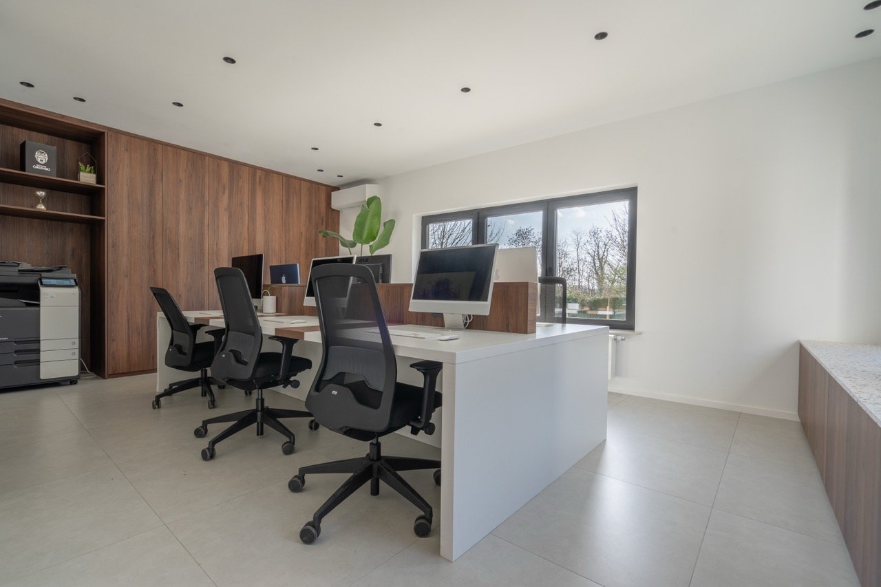Open space de l'agence immobilière TRIOR à Nivelles
